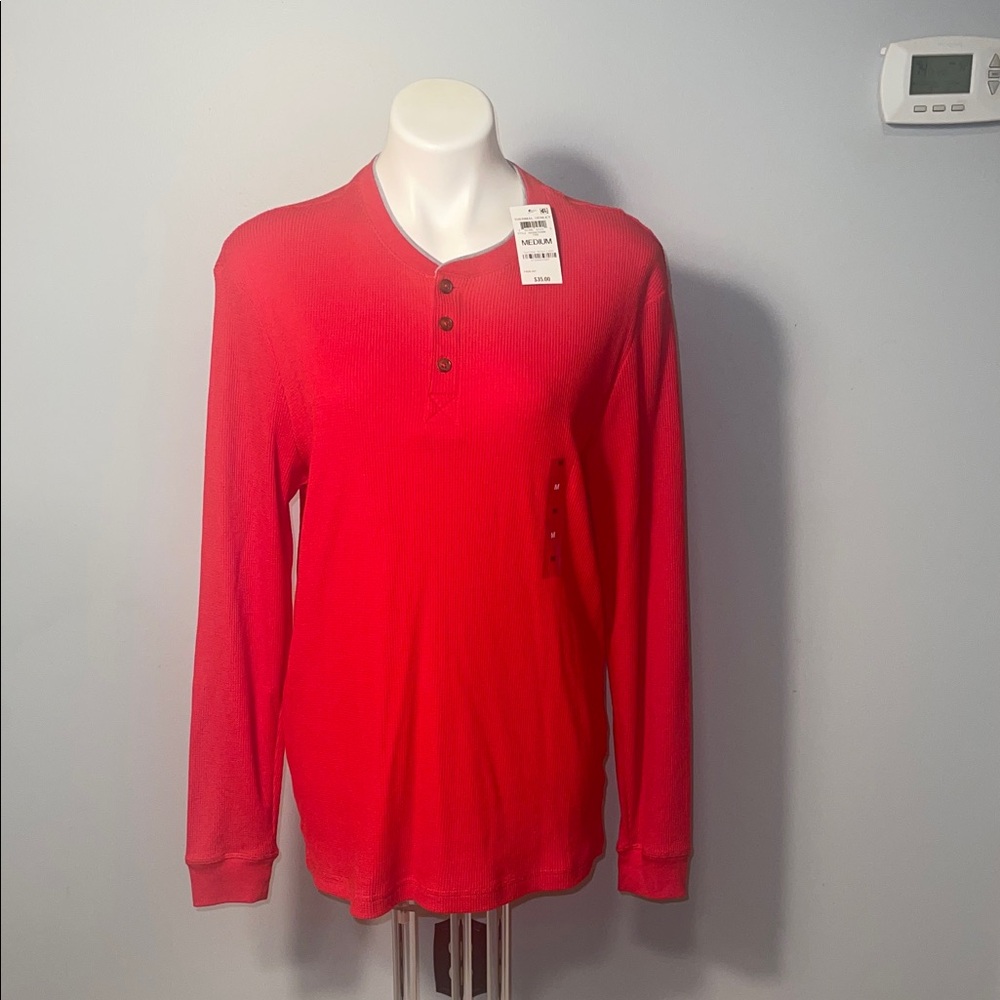 Club Room Men’s NWT Thermal Henley Long sleeve shirt: Medium.